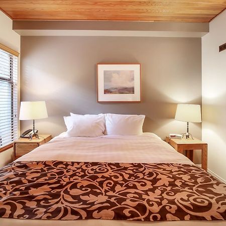 Whiski Jack Creekside Whistler Exterior foto